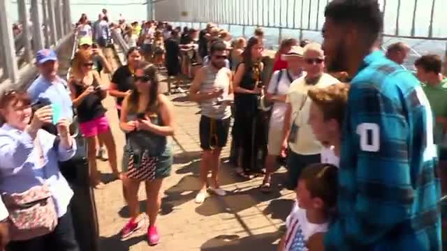 Watch Karl-Anthony Towns Visits the Empire State Building Video