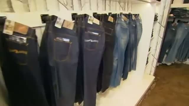 Watch Doctors Warn Against Dangers of Skinny Jeans Video
