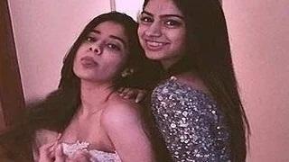 Watch Jhanvi Kapoor & sister Sakshi Kapoor's Bollywood DEBUT Video