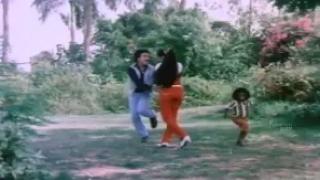 Watch Ponnu Azhaga Poo Azhaga (Tamil Classic Song) - Karthik, Ilaivarasi, S.V Shekher - Enga Veetu Ramayanam Video