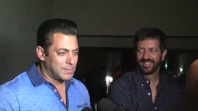 Watch Bajrangi Bhaijaan Special Screening - Salman Khan, Sonakshi Sinha, Jacqueline Fernandez Spotted Video