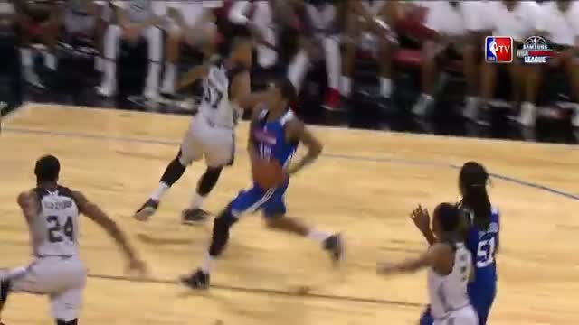 Watch NBA: Rondae Hollis-Jefferson Goes Up for this Amazing Block Video