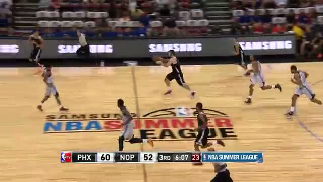 Watch NBA: Booker and Jones Go Toe-to Toe for the Finish! Video