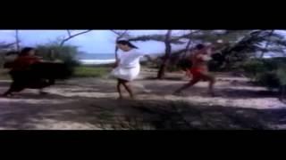 Watch (Hot Romantic song) - Alaigalil Midhakkudhu | Kamal Haasan, Urvashi | Andha Oru Nimidam Video