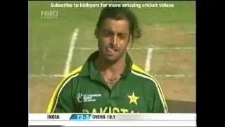Watch SHOAIB AKHTAR AMAZING BOWLING SPELL 4/25 VS INDIA 2004 ICC CHAMPIONS TROPHY Video