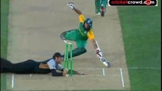 Watch Top 10 Run Outs in Cricket History! Video