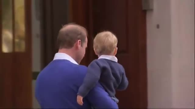 Watch UK Royal Family Shuns Paparazzi Video