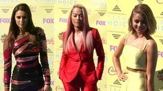 Watch Celebrities Arrive At the 2015 Teen Choice Awards- Sarah Hyland, Nina Dobrev, Rita Ora And More Video