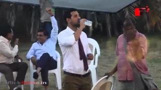 Watch John Abraham Injured on the sets of 'Welcome Back' Video