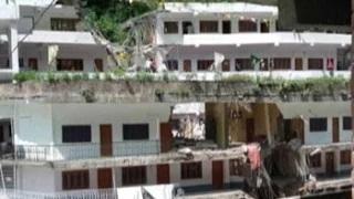 Watch Landslide in Kullu near Manikaran Sahib Gurdwara Video