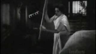 Watch Kismat Hum Ko Zulm Uthana Sikadi Aaaya (Lata Mangeshkar) - Subah Ka Tara (1954) - ( Old Is Gold) Video