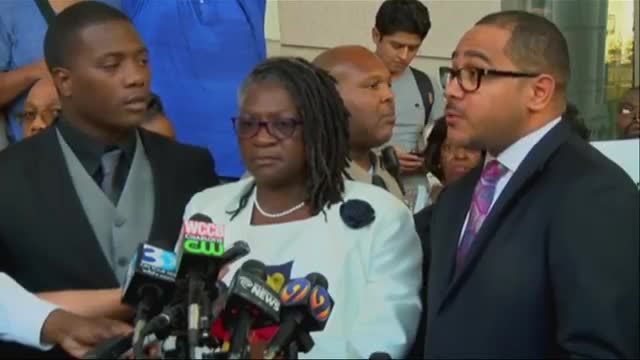 Watch Mistrial in Police Officer's Manslaughter Trial Video