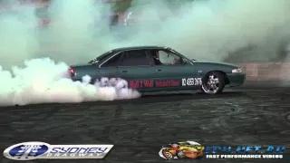 Watch MONSTER V8 COMMODORE BURNOUT AT SYDNEY Video