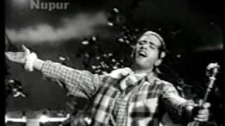 Watch Tum Pooche To || Nakli Nawab (1962) || Mohd. Rafi || {Old Is Gold} Video