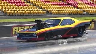 Watch FRANK MAMONE PLYMOUTH BARACUDA DOORSLAMMER 6.51 @ 203 MPH SYDNEY DRAGWAY Video