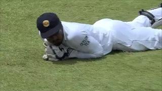 Watch Virat Kohli was dropped by the keeper and ball hits the keepers helmet (SL vs IND 2015, 3rd Test Day 1) Video