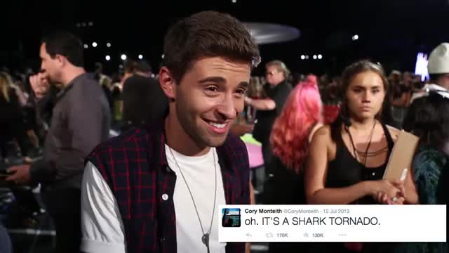 Watch Famous Last Words or Famous Tweet on MTV VMA Carpet Video