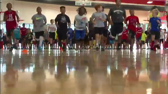 Watch Chris Paul - Hometown Gym Video