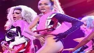 Watch MTV VMAs 2015 - Miley Cyrus PANTY LESS Flashed Audience At MTV VMAs 2015 Video