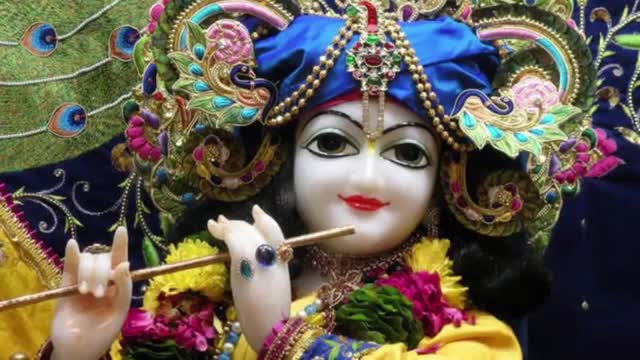 Watch Hare Krishna Hare Krishna Krishna Hare Hare - Rama Krishna Bhajan [Janmashtami Special] Video