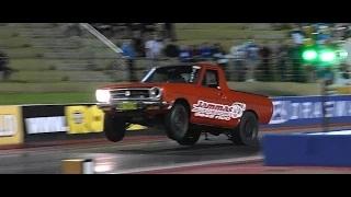 Watch JAMMAS AUTOSPORTS DATSUN UTE 9.48 @ 141 MPH SYDNEY DRAGWAY Video