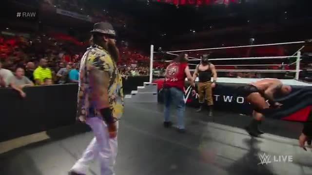 Watch Randy Orton vs. Sheamus: WWE Raw, September 7, 2015 Video