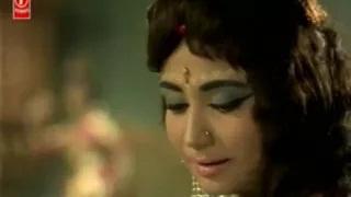 Watch Aali re Roko na Koi Karne do Mujhko Manmani - Chitralekha (1964) - Lata Mangeshkar - {Old Is Gold} Video