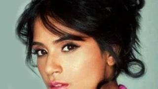 Watch Richa Chadda Dating a New Bee | Vscoop Video