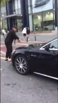 Watch The story is shattered in Guangzhou 200 million dollar Mercedes-Benz clubs? Video