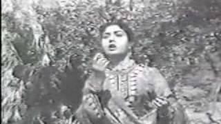 Watch Tumhaare Sang Main bhi Chalungi Piya | Sohni Mahiwal (1958) | Lata Mangeshkar | {Old Is Gold} Video