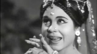 Watch Saiyyaan Tore Panghat pe ho Gayi Chori || Main Wohi Hoon (1966) || Lata Mangeshkar || {Old Is Gold} Video