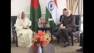 Watch PM Modi meets Bangladesh PM Sheikh Hasina in New York Video