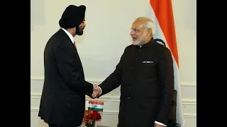 Watch PM Modi meets CEO of MasterCard and Head of USIBC, Ajay Banga in New York Video