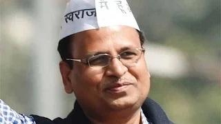 Watch Delhi Health Minister Makes Surprise Visit To Hospitals | Dengue Fever Outbreak Video