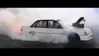 Watch CUTSIK QUALIFYING BURNOUT AT SUPERNATS Video