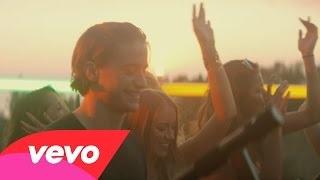 Watch Kygo - Firestone ft. Conrad Sewell Video