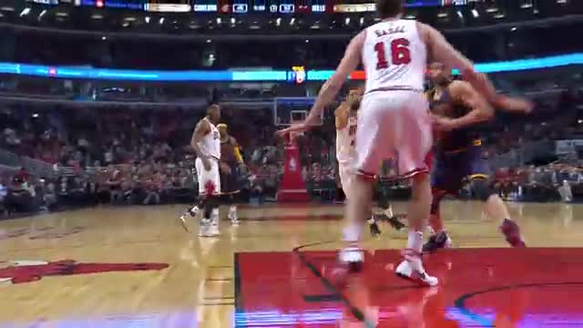 Watch NBA: Kevin Love Delivers a Pretty Feed to Timofey Mozgov Video
