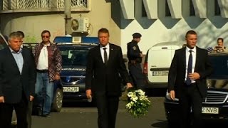 Watch Romanian President Visits Deadly Fire Site Video
