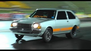 Watch ROTARY 323 CRASH 9 SEC PASS ENDS UP IN THE WALL AT SYDNEY DRAGWAY Video