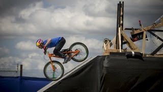 Watch The Amazing Athlete Machine Video