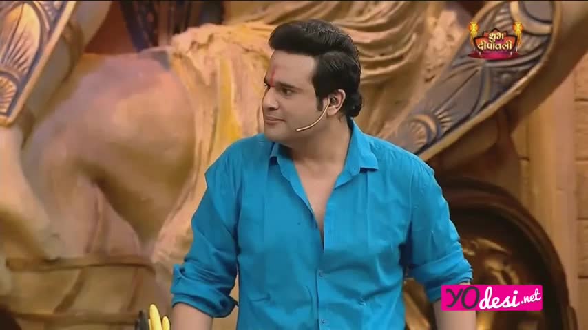 Watch Comedy Nights Bachao - Karisma Kapoor, Sanjeev Kapoor and Chunky Pandey - 7th November 2015 - Part 3/5 Video