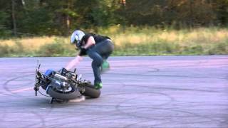 Watch Anthony Pesch Almost Mangles His Foot Video
