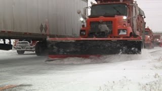 Watch Heavy Snow in Colorado Shuts Down Highways Video