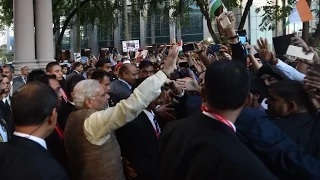 Watch PM Modi greeted by people outside the hotel in Kuala Lumpur, Malaysia Video
