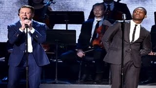 Watch AMAs 2015 - Macklemore & Ryan Lewis Perform Stirring Duet With Leon Bridges At AMAs 2015 Video