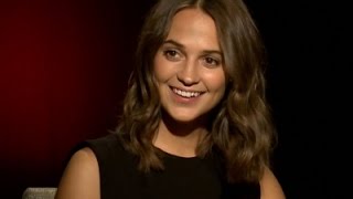 Watch 'The Danish Girl' Stars Talk Art Skills Video