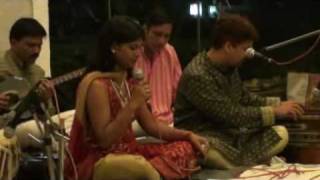 Watch Nishant Akshar and Sarita - Sarita Sings Doston Tum Sab Ko Yeh Shaam Mubarak Ho Video