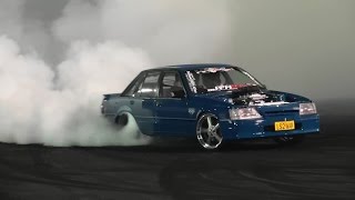 Watch LS2WAR MOTOR EX CRUISE FOR CHARITY 12 SMASHING TYRES AT SYDNEY DRAGWAY Video
