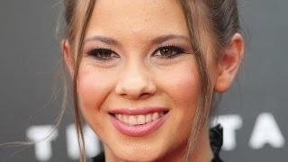 Watch BINDI IRWIN Stuns in Lacy LBD! Video