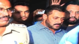 Watch Salman Khan walks free in 2002 Hit & Run Case | FANS SHOCKING REACTION Video